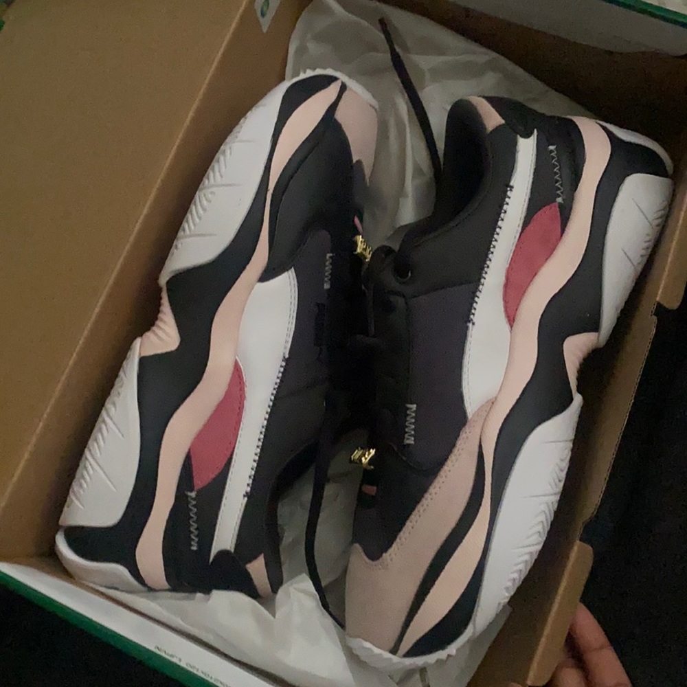 Pumas women’s storm valentine